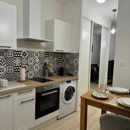 Apparemment Cosy Et Chaleureux Lejlighed Montauban